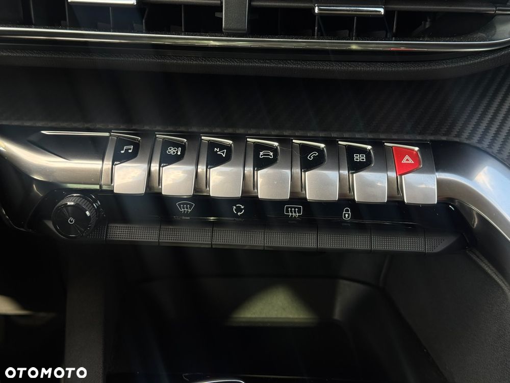 Peugeot 5008 PureTech 130 EAT8 Stop & Start Roadtrip - 33