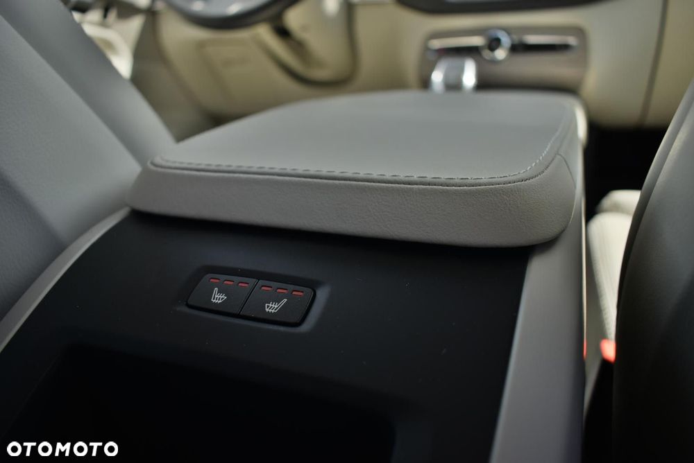 Volvo XC 90 - 21
