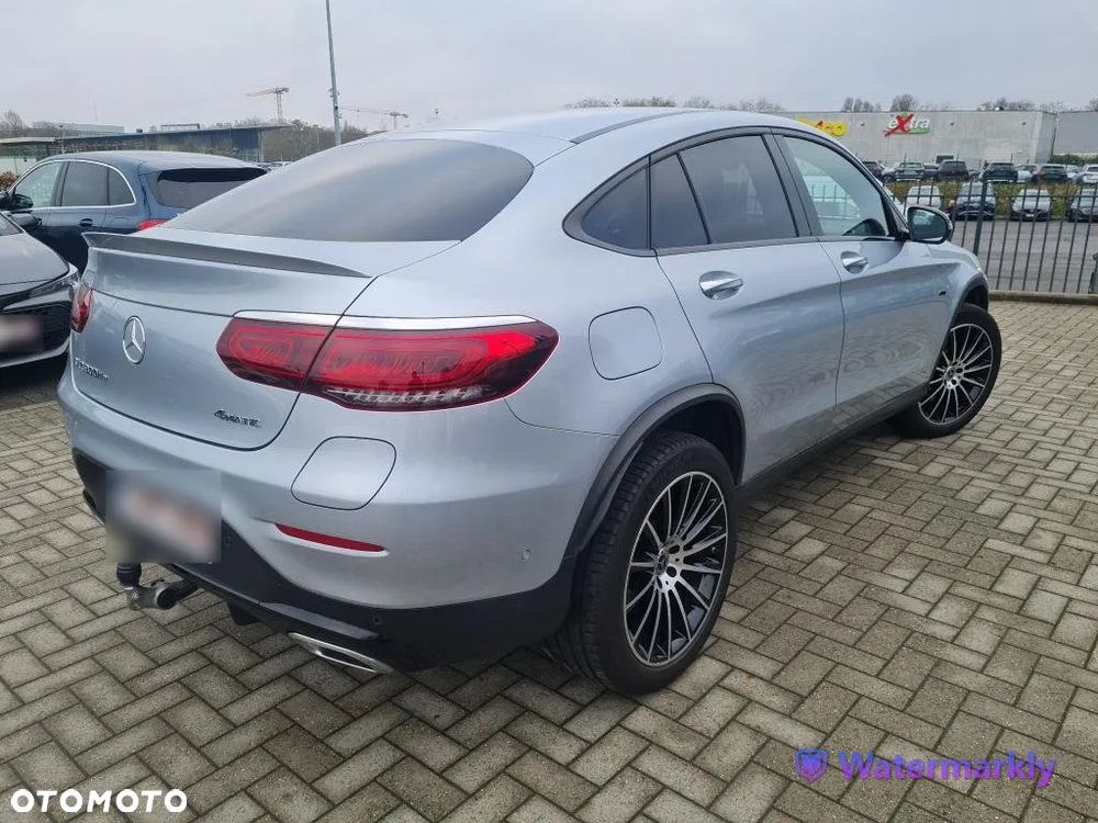 Mercedes-Benz GLC 220 d 4Matic 9G-TRONIC AMG Line - 2