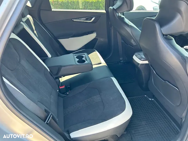 Kia EV6 77 kWh RWD GT Line - 36