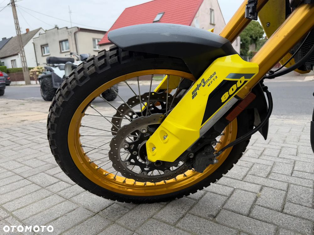 Suzuki DL - 14