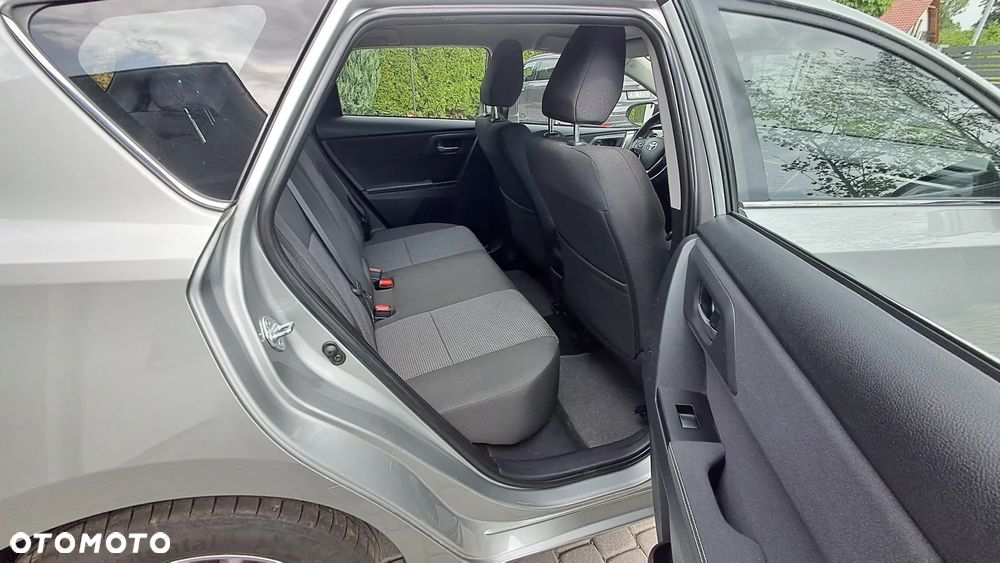 Toyota Auris - 8