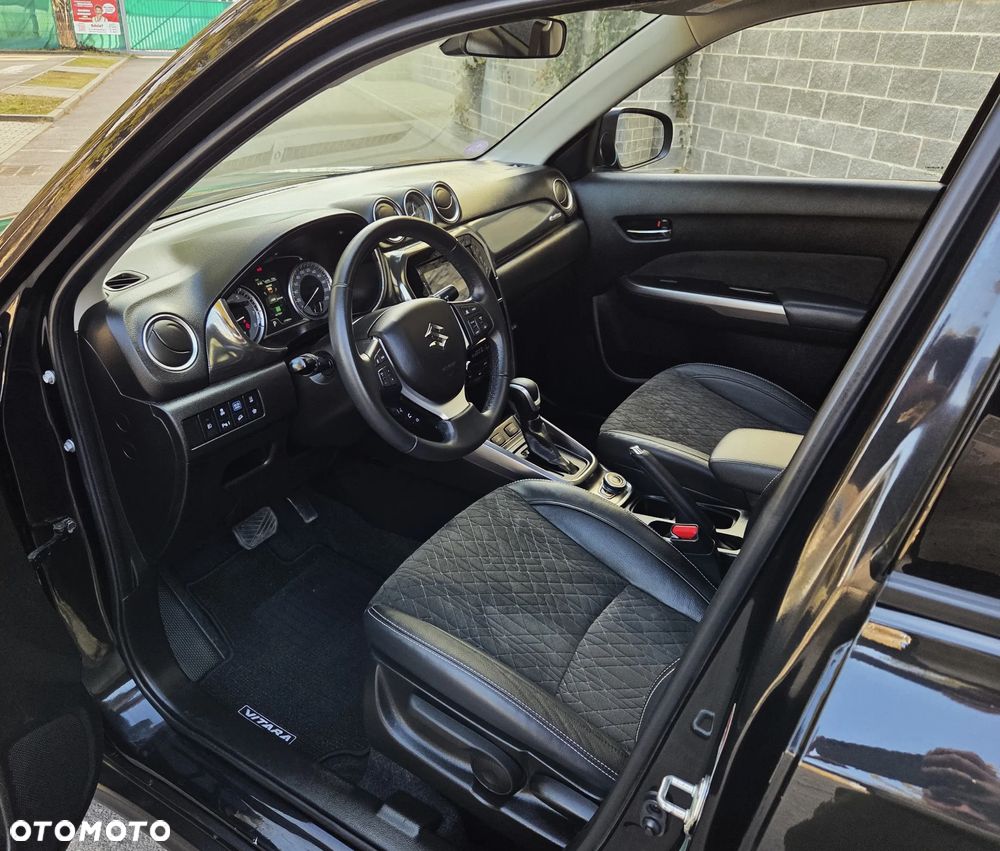 Suzuki Vitara 1.5 Dualjet Hybrid Allgrip AGS Comfort+ "SHINKAI" - 5