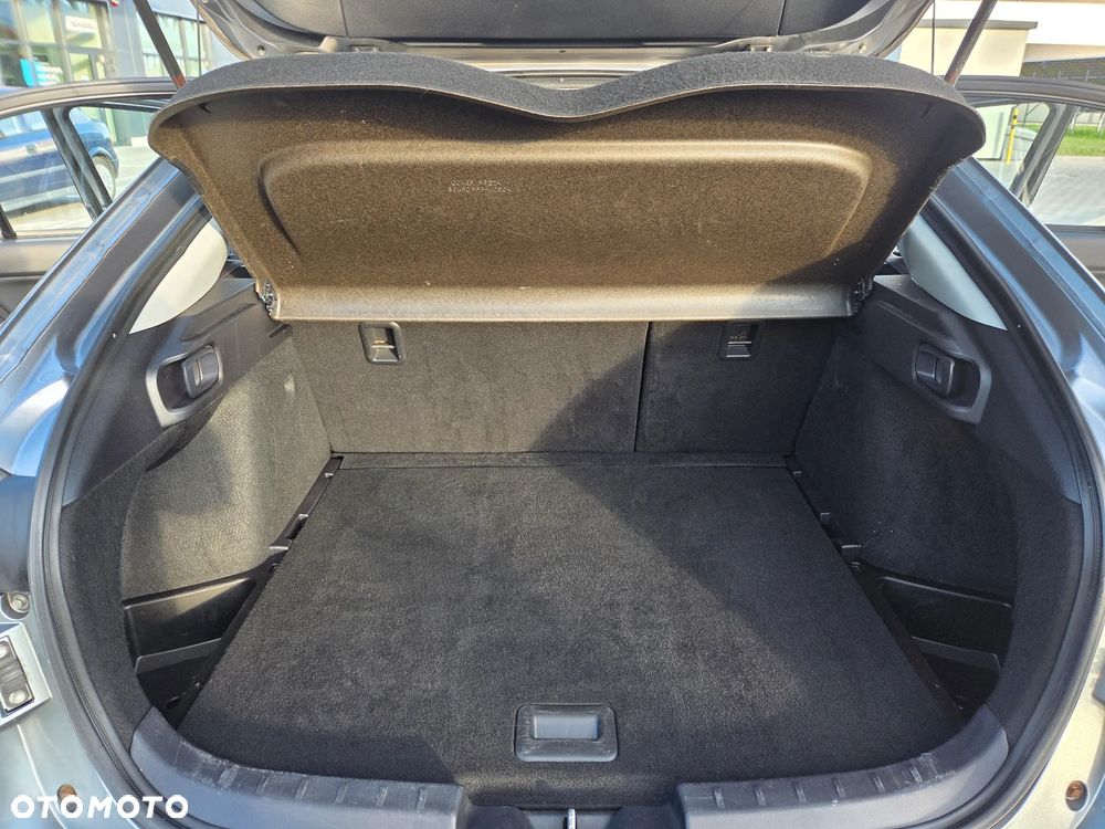 Mitsubishi Lancer 1.6 Invite - 13
