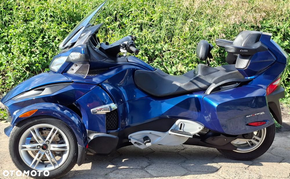 Can-Am Spyder - 14