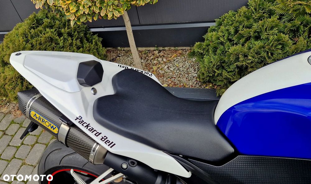 Yamaha R1 - 21