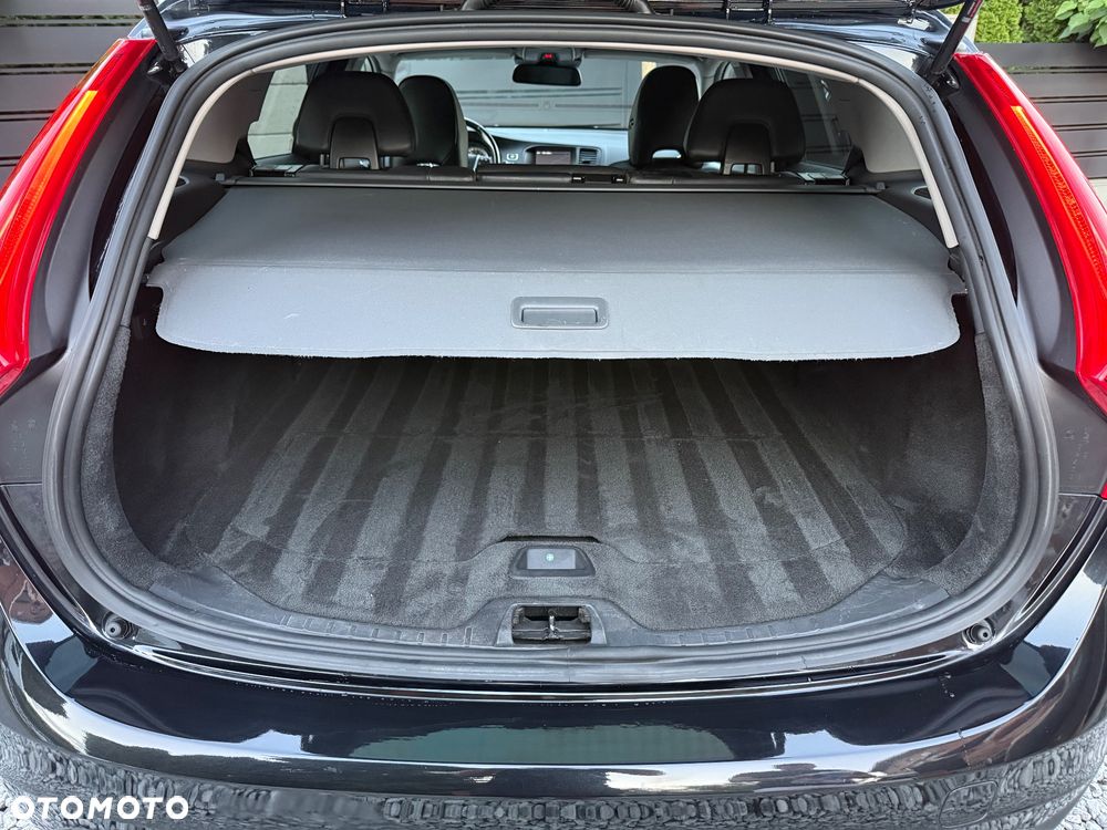 Volvo V60 T6 AWD Geartronic Momentum - 35