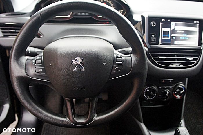 Peugeot 208 - 19