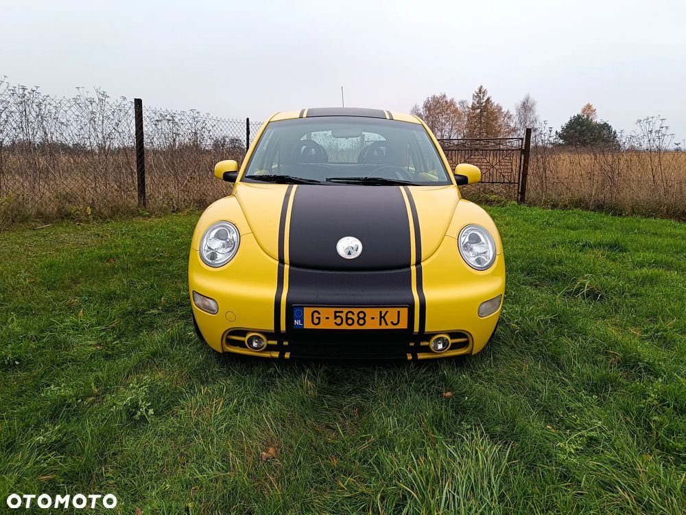 Volkswagen New Beetle - 2