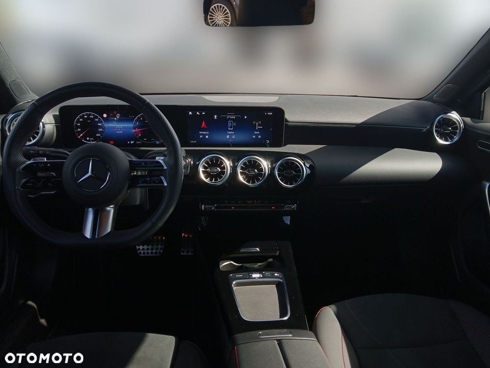 Mercedes-Benz Klasa A 200 AMG Line 7G-DCT - 12