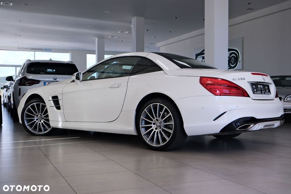 Mercedes-Benz SL - 13