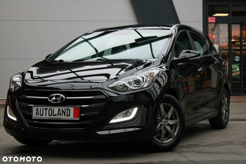 Hyundai i30 blue Kombi 1.4 Classic Navigation - 36