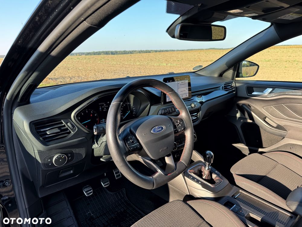 Ford Focus 1.5 EcoBoost ST-Line - 5