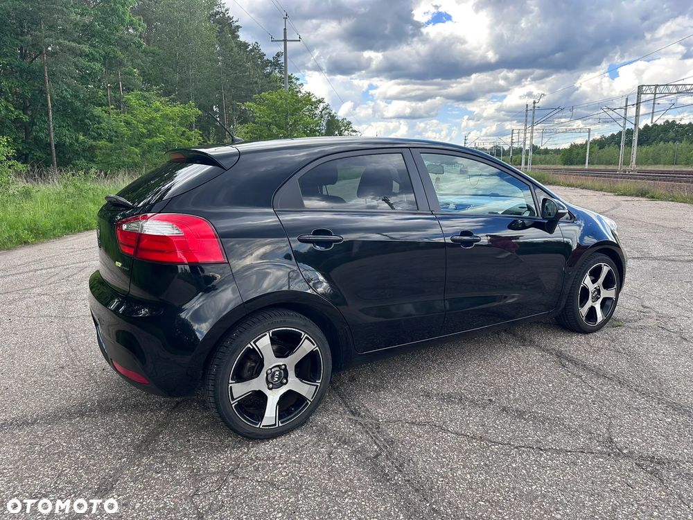 Kia Rio - 9