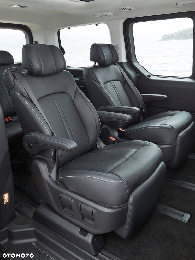 Hyundai Staria - 6