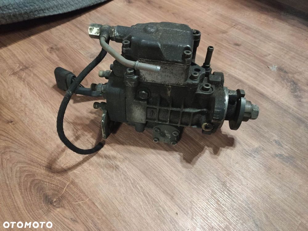 KL POMPA WTRYSKOWA VW AUDI SKODA 1.9 TDI 038130107D 10 PIN - 1