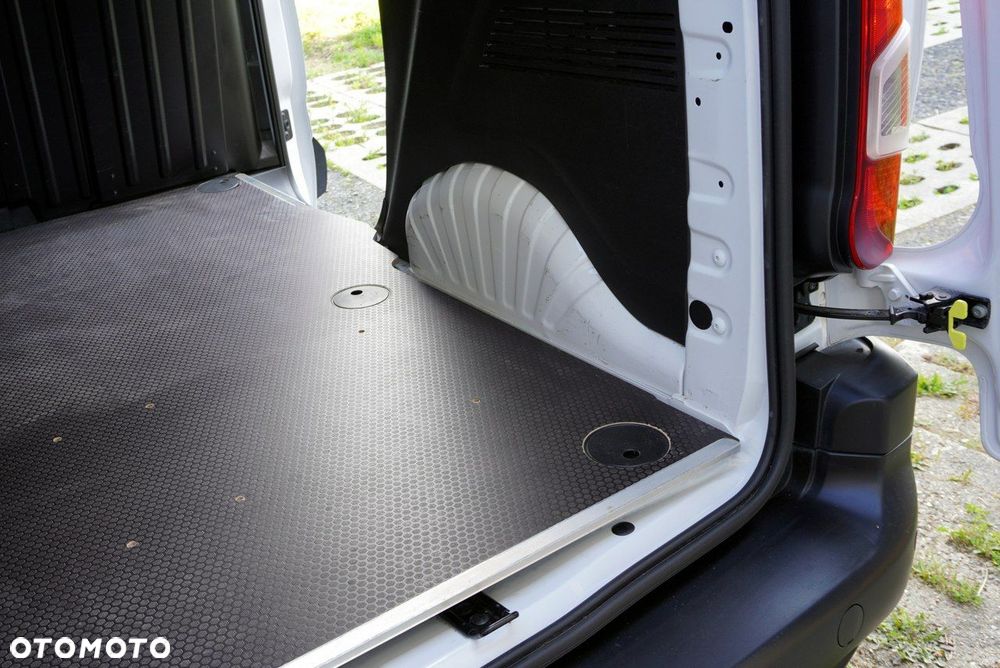 Toyota Proace City - 9