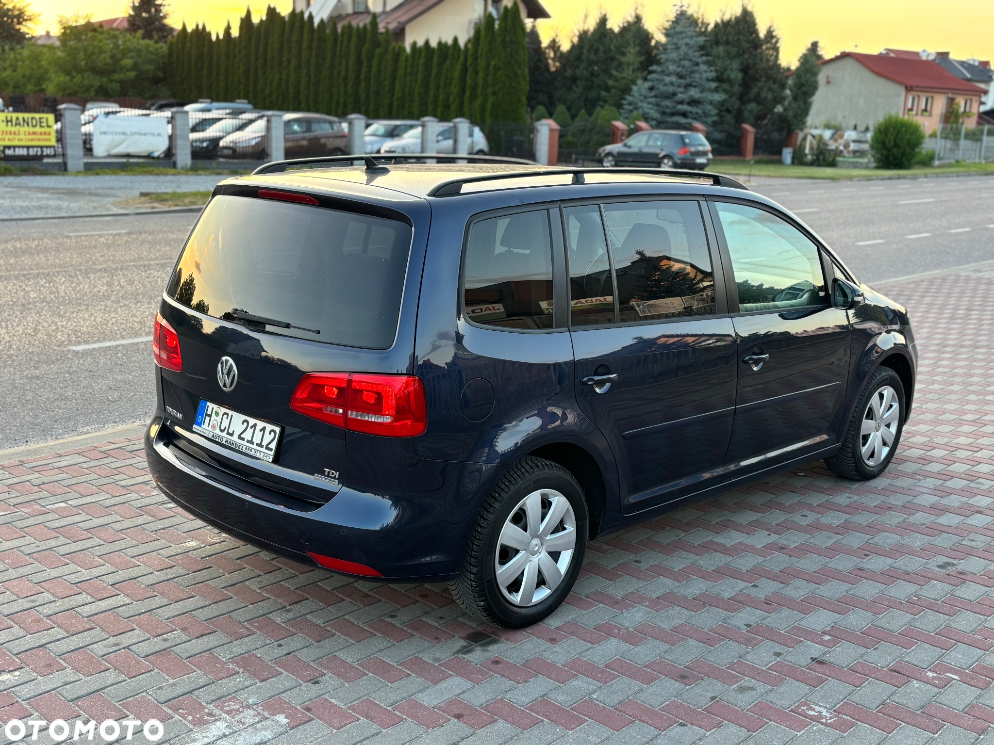 Volkswagen Touran - 22