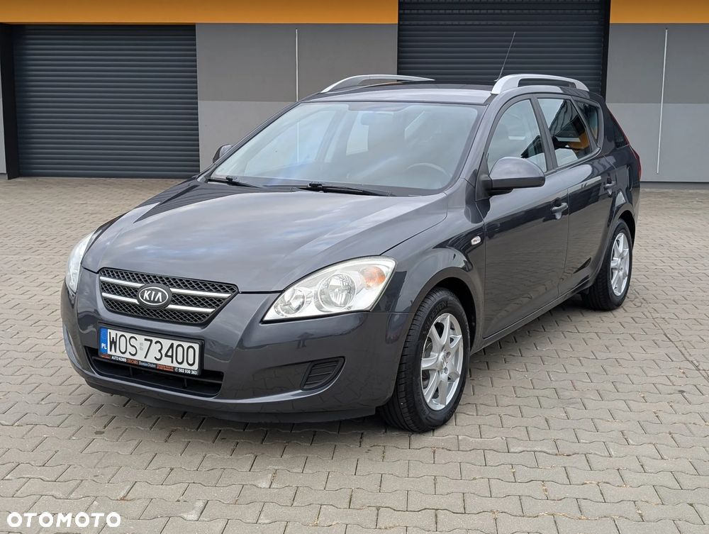 Kia Ceed - 8