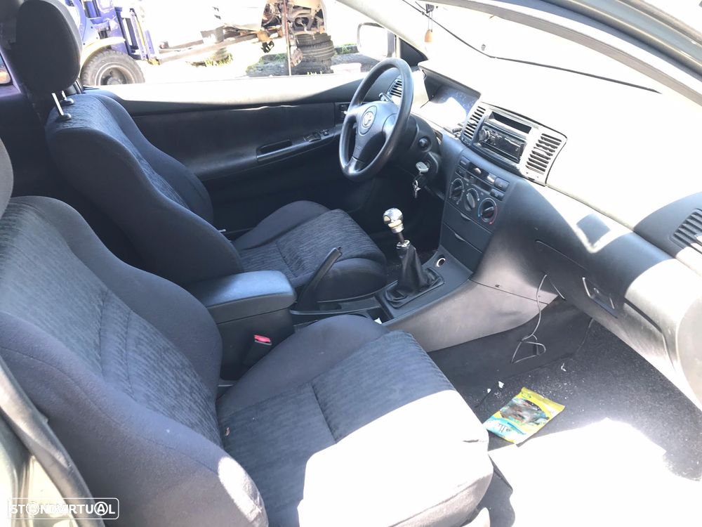 Toyota Corolla E12 2.0 D-4D 3P 2002 - Para Peças - 5