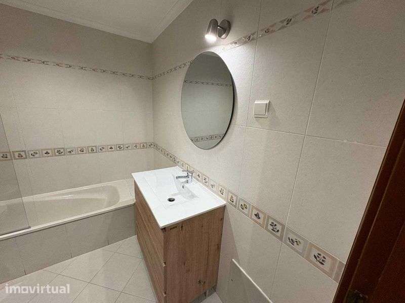 Apartamento T3 no Centro da Vila de Ferreira do Zêzere - Grande imagem: 2/12
