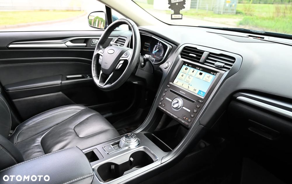Ford Fusion 2.0 EcoBoost Titanium - 28