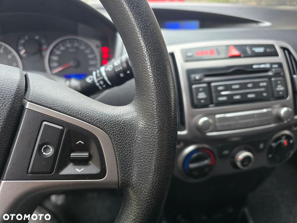 Hyundai i20 - 12
