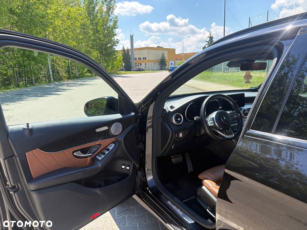 Mercedes-Benz GLC 300 e 4Matic 9G-TRONIC AMG Line - 10