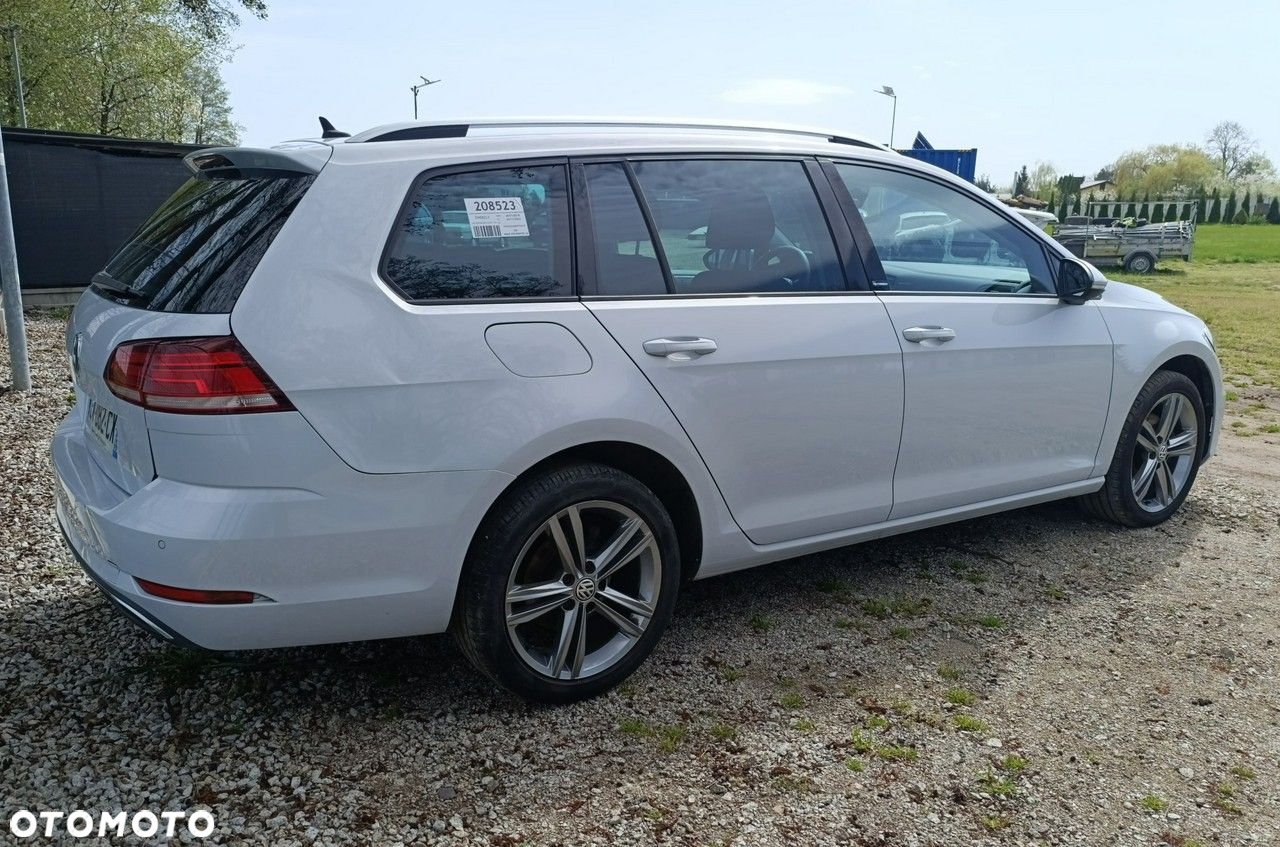 Volkswagen Golf - 5