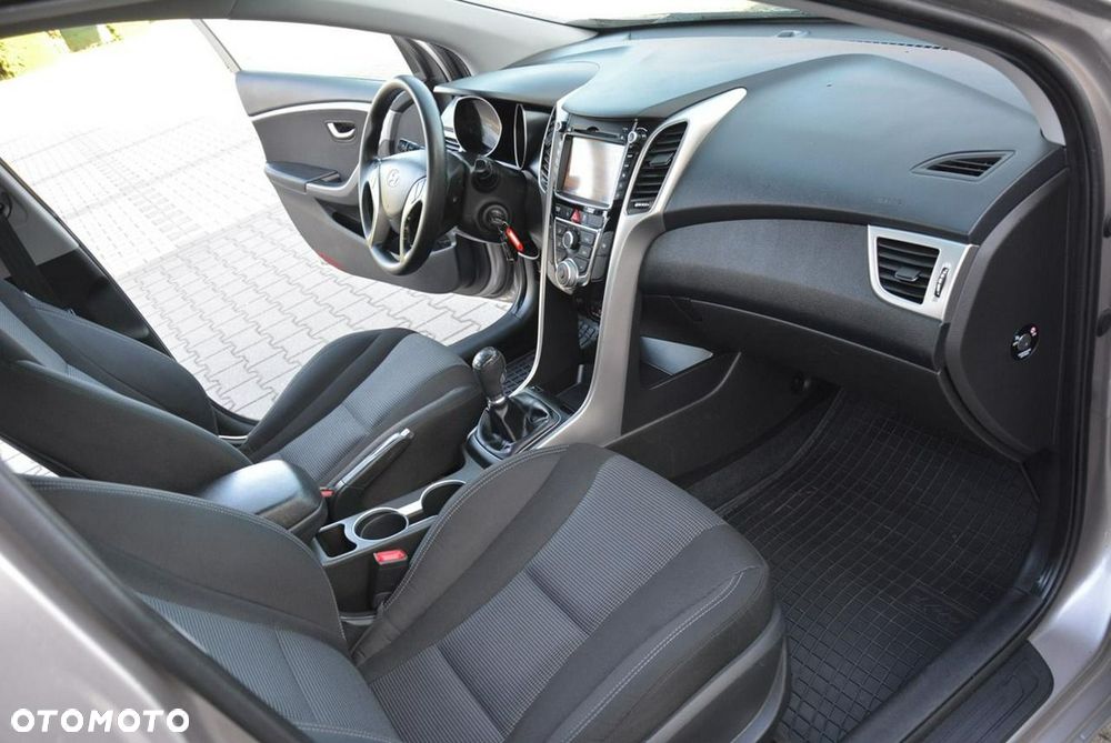 Hyundai i30 1.4 Comfort - 16