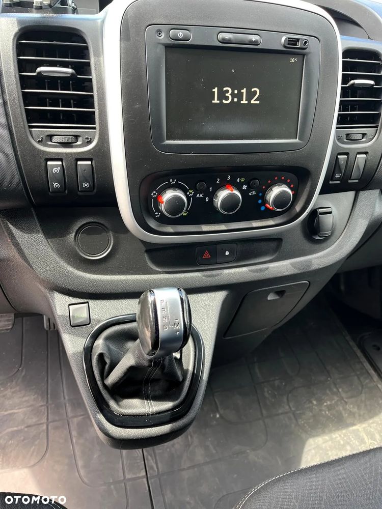 Renault Trafic - 12