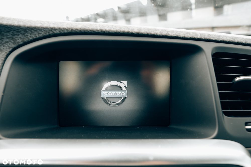 Volvo S60 D3 Geartronic Momentum - 19