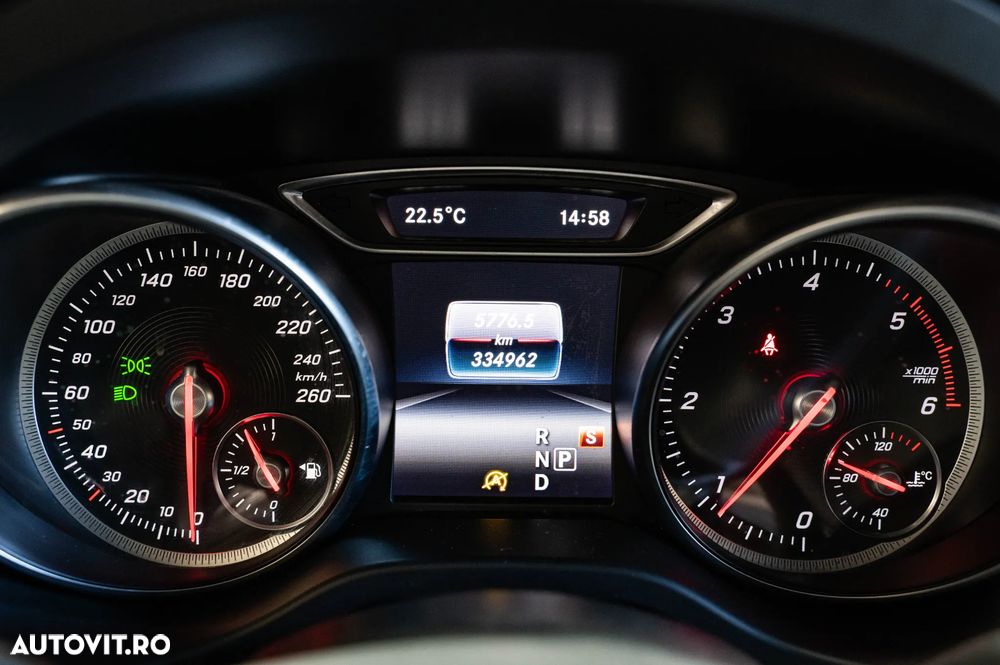 Mercedes-Benz CLA 180 d Shooting Brake 7G-DCT - 25
