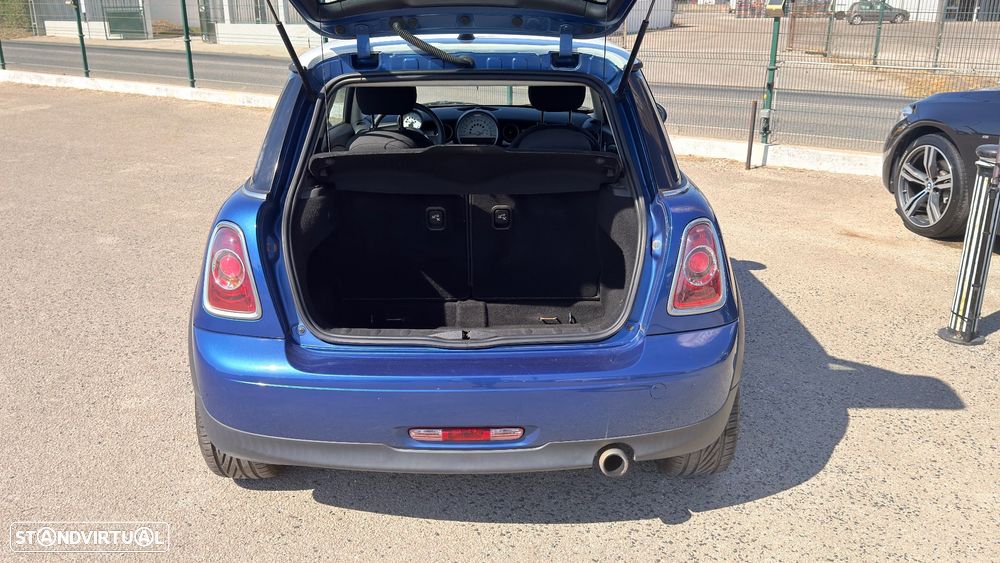 MINI 3 Portas One D - 4