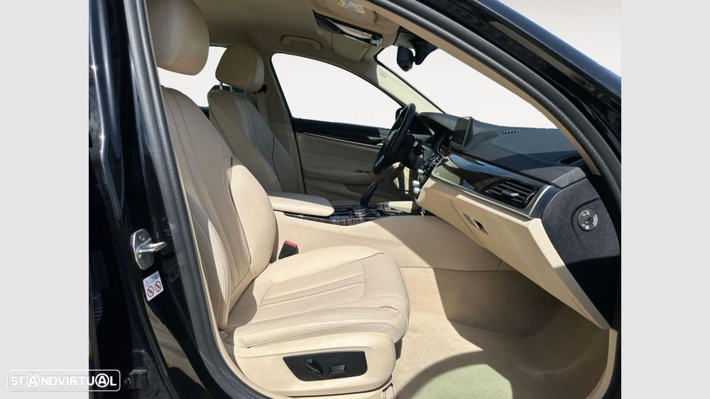 BMW 530 e iPerformance Line Luxury - 3