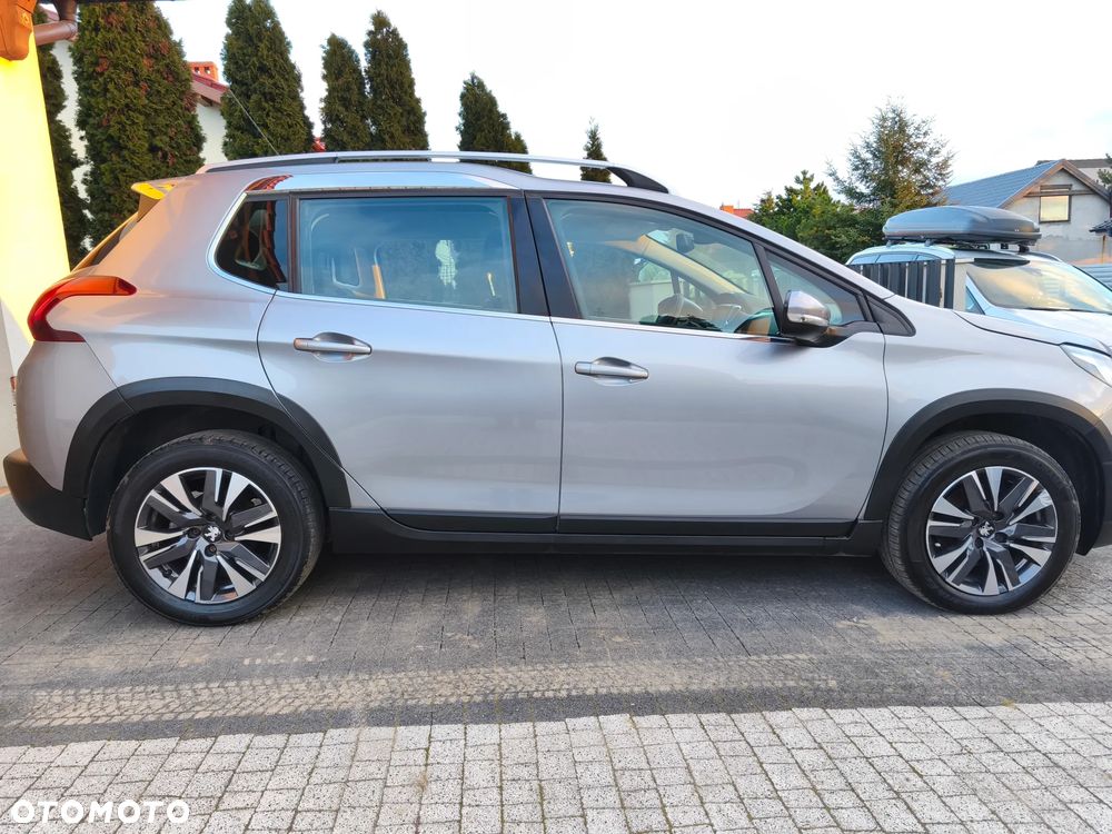 Peugeot 2008 BlueHDi FAP 120 STOP & START GT-Line Edition - 9