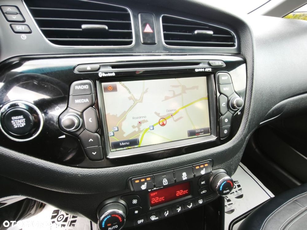 Kia Ceed - 10