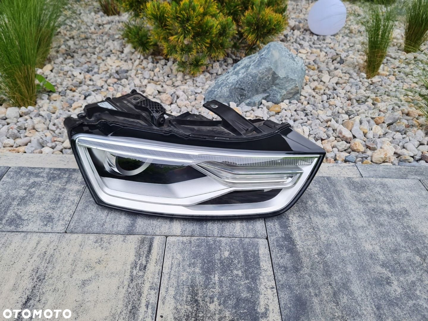 AUDI Q3 8U0 LIFT Lampa prawa przód Bi Xenon Led 8U0941044C - 3
