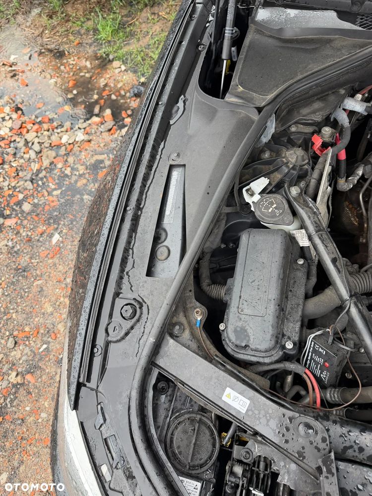 BMW Seria 5 520d xDrive - 14