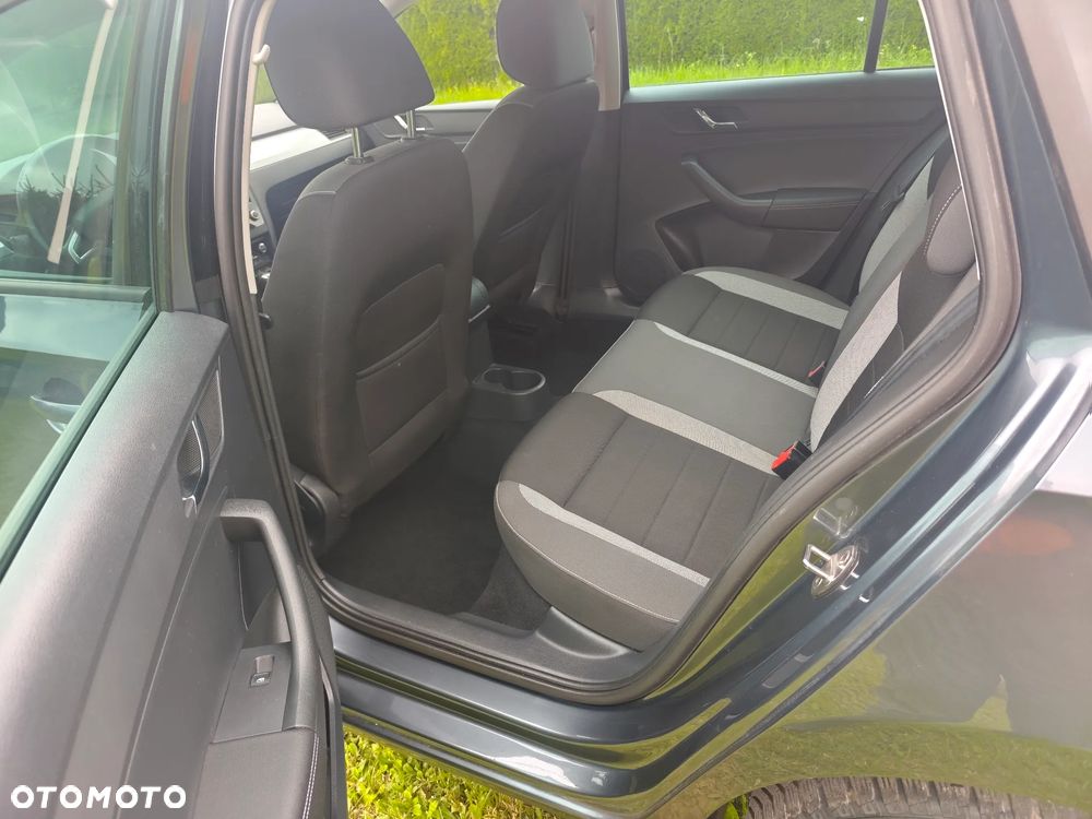Skoda RAPID - 16