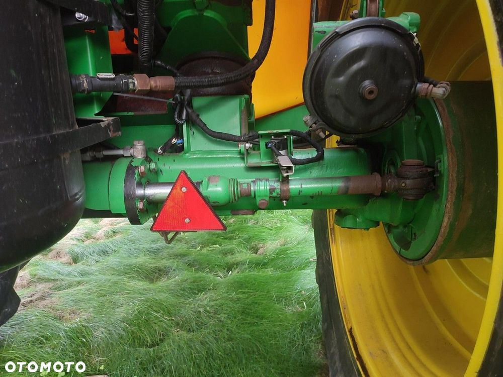 John Deere R962i - 13