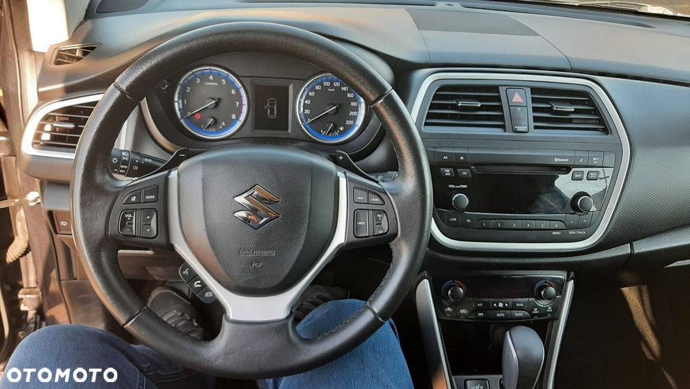 Suzuki SX4 S-Cross 1.6 VVT CVT 4x2 limited - 11