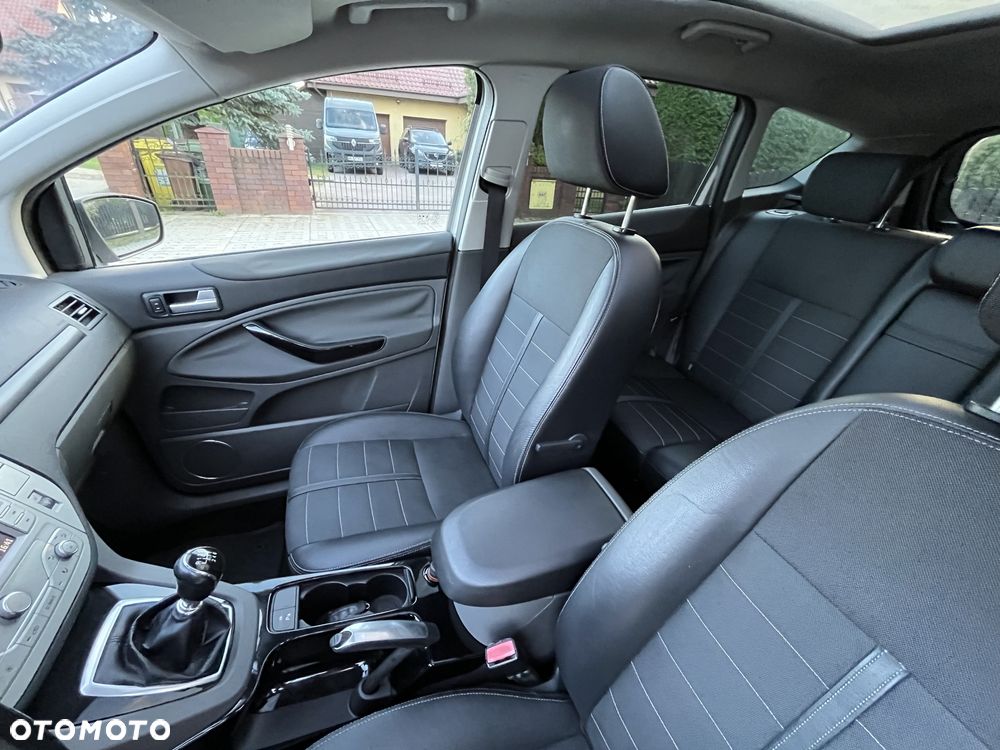 Ford Kuga 2.0 TDCi 4x4 Titanium - 18