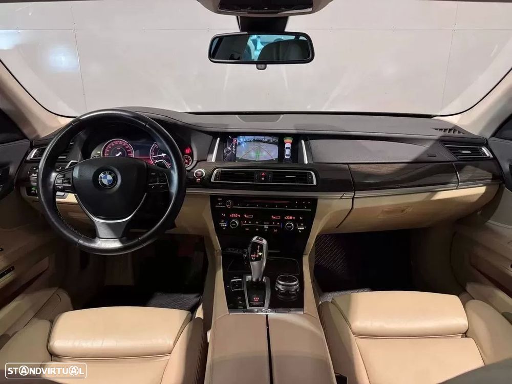 BMW 740 d - 22