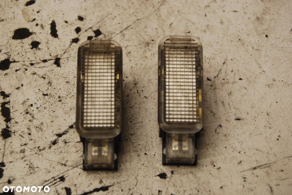 LAMPKA DRZWI BOCZKU 3B0947415B VW PASSAT B5 - 9