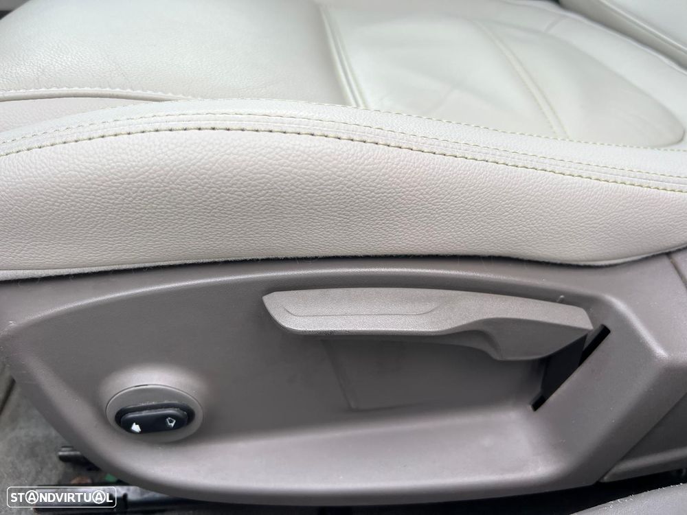 Jaguar XE 2.0 D Prestige AWD Aut. - 38