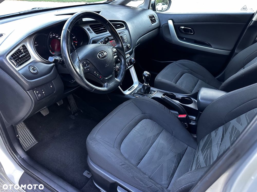 Kia Ceed 1.6 GDI Fifa World Cup Edition - 17