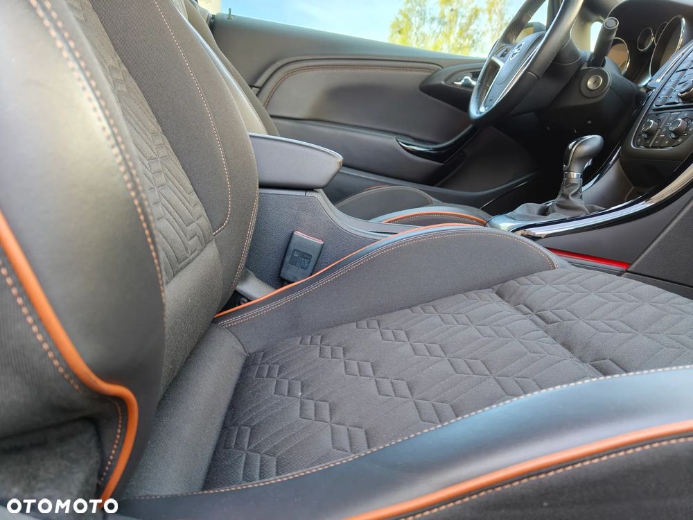 Opel Cascada 1.4 T Cosmo S&S EU6 - 13