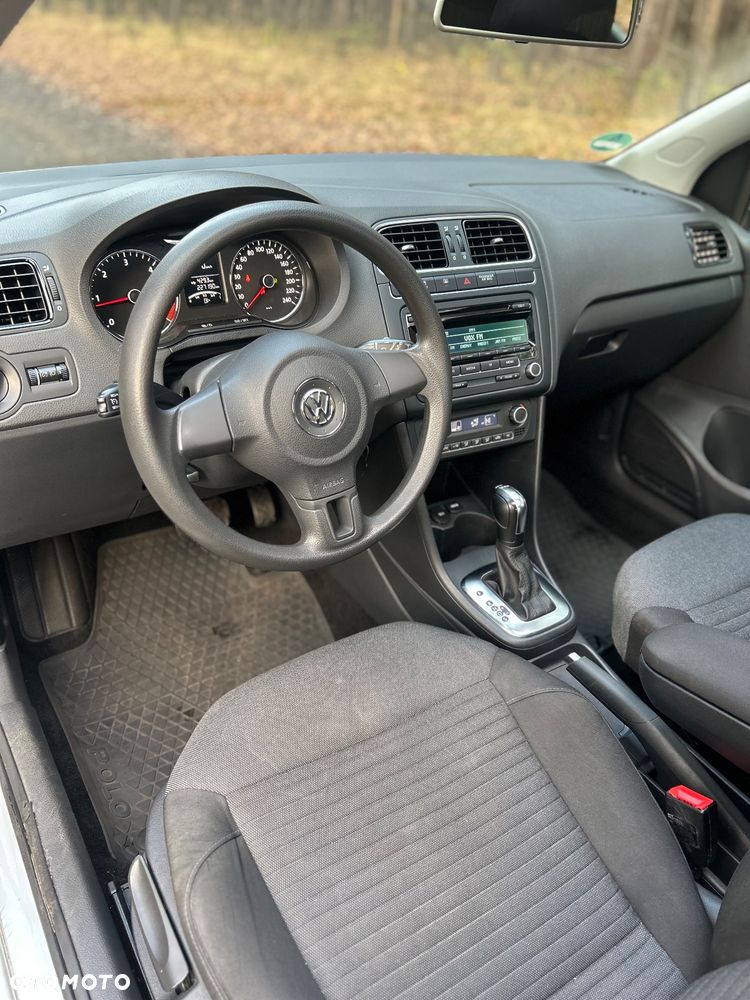 Volkswagen Polo 1.6 TDI DSG Highline - 9