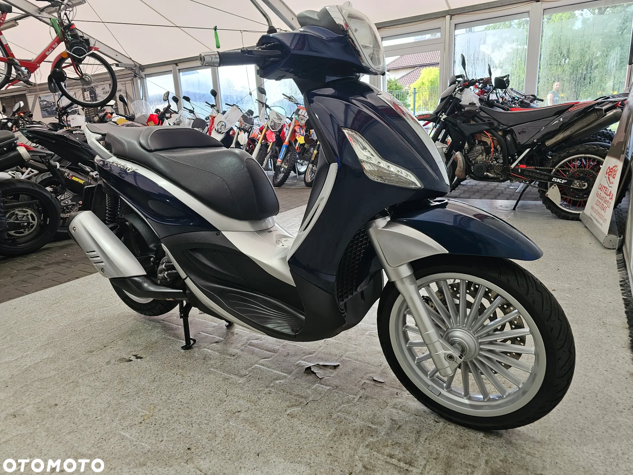 Piaggio Beverly - 28